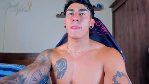 Snapshot of taylor_mclane1 chatting on February 11, 6:02 pm taylor_mclane1 online show from February 11, 6:02 pm