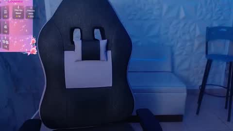 Taylor online show from February 15, 6:04 pm