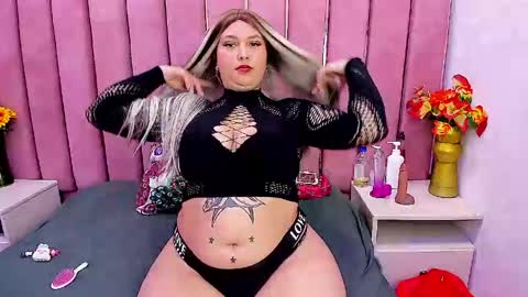 taylorbigass online show from April 19, 3:28 am