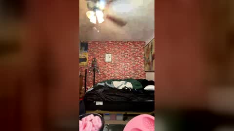 Trevorling online show from April 2, 12:14 pm