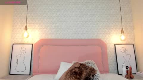 Snapshot of taylormeller chatting on November 7, 3:28 am TAYLOR online show from November 7, 3:28 am