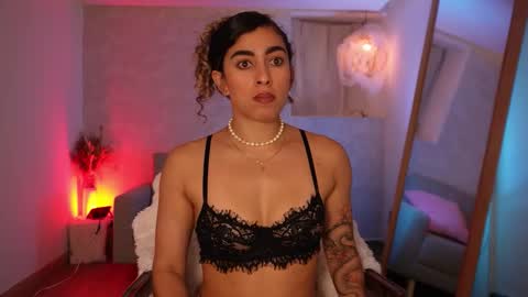 taylormichell online show from February 24, 7:34 pm