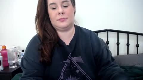 Snapshot of taylormichaels87 chatting on December 1, 10:04 pm Taylor Michaels online show from December 1, 10:04 pm