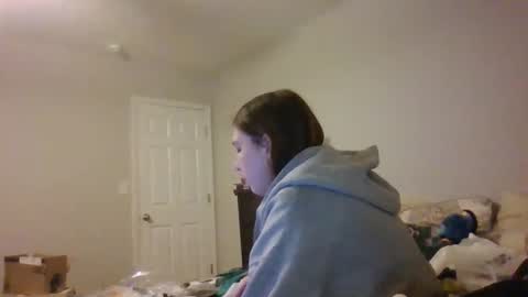 taylorslay online show from April 12, 1:32 am