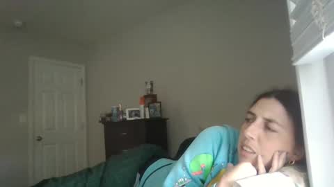 Snapshot of taylorslay chatting on June 4, 10:38 pm taylorslay online show from June 4, 10:38 pm