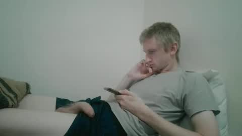 Snapshot of tcute0 chatting on May 7, 5:46 am tcute0 online show from May 7, 5:46 am