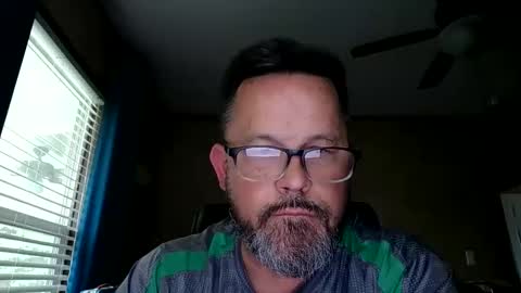 Snapshot of tdhawk87 chatting on April 21, 7:17 pm tdhawk87 online show from April 21, 7:17 pm