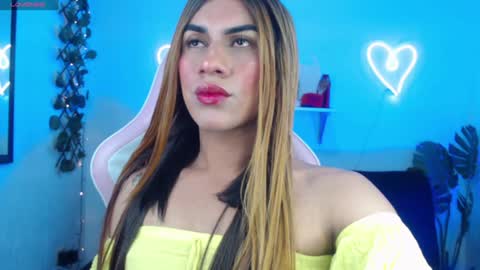 Snapshot of tefy_bratz chatting on January 28, 3:57 am tefy_bratz online show from January 28, 3:57 am
