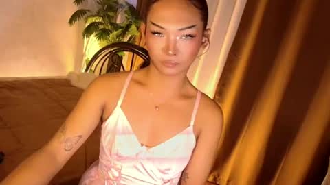 Snapshot of temptation_ashley chatting on June 29, 7:58 am temptation_ashley online show from June 29, 7:58 am