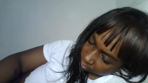 Snapshot of temptation_ass chatting on April 6, 1:25 am temptation_ass online show from April 6, 1:25 am