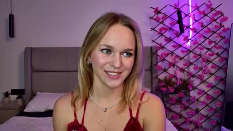 Snapshot of tendercrush chatting on February 1, 8:13 am Ellis online show from February 1, 8:13 am