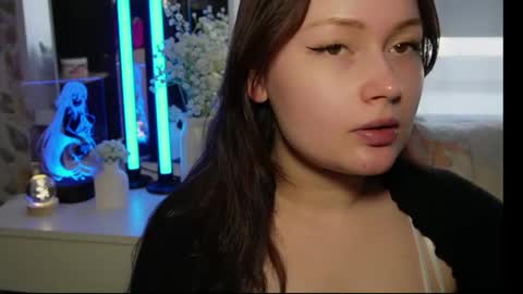 tendre_amelia online show from June 7, 8:29 am
