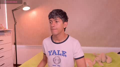 teo browny online show from April 7, 4:18 pm