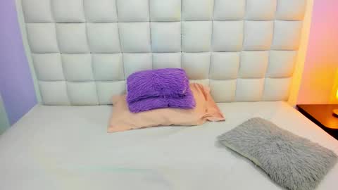 Teresa online show from February 24, 1:42 pm