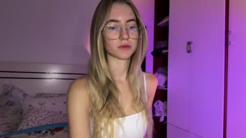 tessa_calmness online show from July 20, 4:27 am