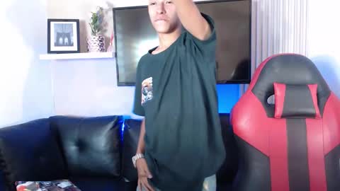 tessachains online show from January 9, 2:25 am