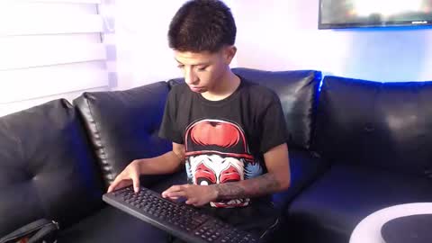 tessachains online show from January 13, 4:12 pm