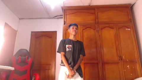 tessachains online show from February 15, 1:31 pm