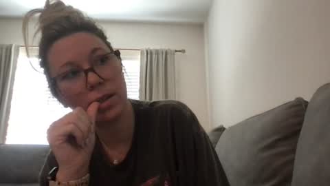 Daphne Summers online show from June 12, 5:01 pm