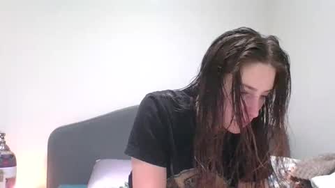 Tessa online show from February 5, 5:01 am