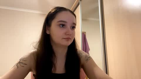 Yumi online show from February 26, 4:17 pm