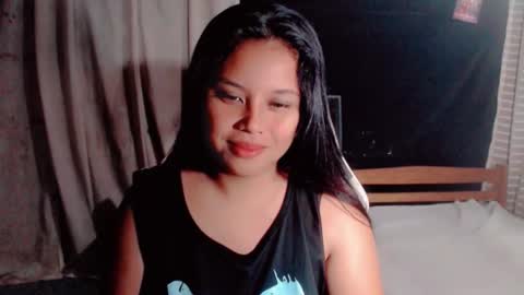 Snapshot of thalie_mae chatting on September 13, 9:03 pm Mae online show from September 13, 9:03 pm