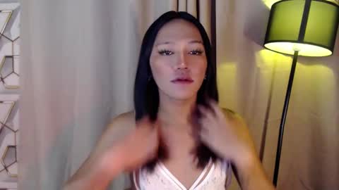 Snapshot of thatgirl_jammelaxxx chatting on March 4, 8:24 am Jammela online show from March 4, 8:24 am