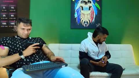 SCOTT  THEO  KAMERON  GENDERSON online show from October 22, 10:20 pm