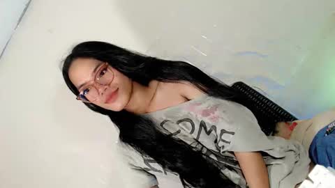 the_horny_bella online show from April 12, 6:02 pm