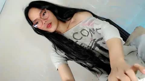 the_horny_bella online show from April 18, 1:15 pm