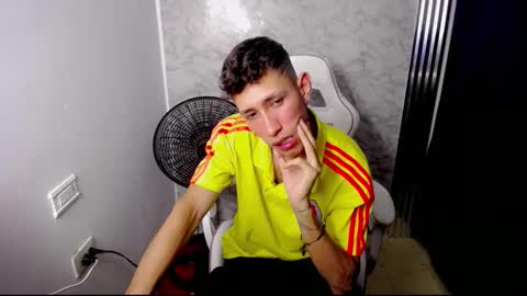 the_latin_boy02 online show from January 9, 2:47 am