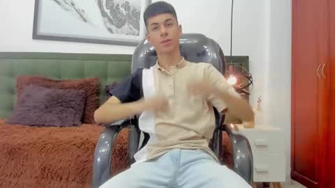   T H E    M A R K   K I N G online show from January 6, 5:16 pm