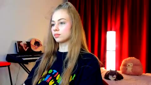 Ally    STREAMING ON TWITCH NOW Check my Twitter for updates online show from March 19, 9:19 pm