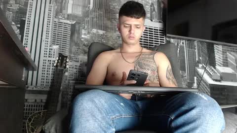 Snapshot of theangelmiguel chatting on December 19, 10:45 am Miguel Angel online show from December 19, 10:45 am