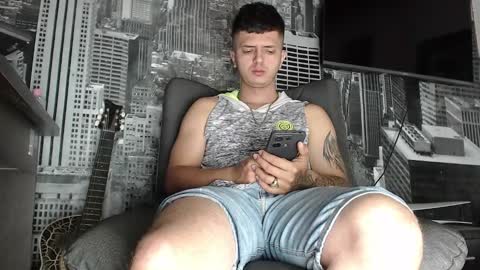 Snapshot of theangelmiguel chatting on December 20, 10:27 am Miguel Angel online show from December 20, 10:27 am