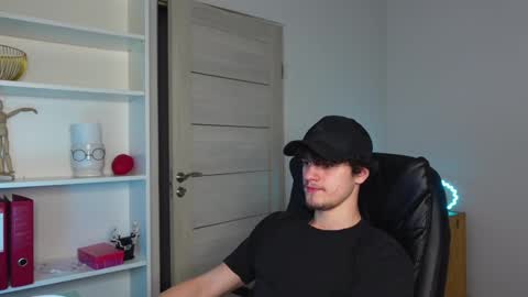 Thebrad H online show from March 6, 6:37 pm