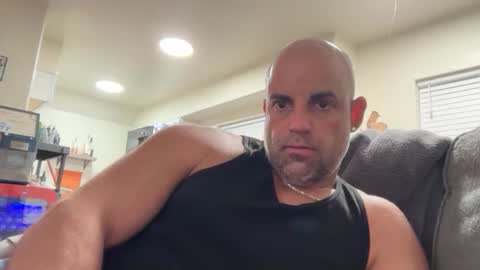 Snapshot of thebuzz777 chatting on January 9, 3:20 am theBuzz777 online show from January 9, 3:20 am