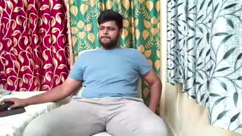 Snapshot of thecuteboyy chatting on July 6, 12:40 am thecuteboyy online show from July 6, 12:40 am