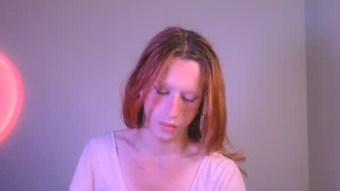 Snapshot of thedollxxxperience chatting on December 13, 5:00 pm Yolanda online show from December 13, 5:00 pm