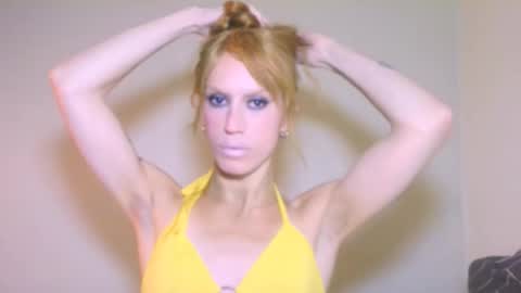 Snapshot of thedollxxxperience chatting on November 1, 5:04 pm Yolanda online show from November 1, 5:04 pm