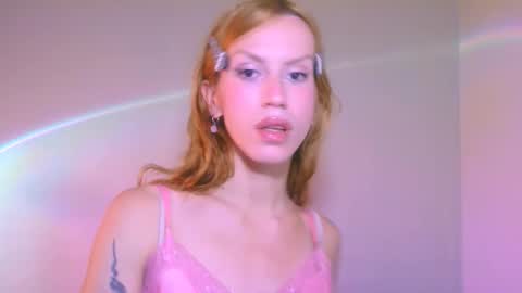 Snapshot of thedollxxxperience chatting on November 23, 7:13 pm Yolanda online show from November 23, 7:13 pm