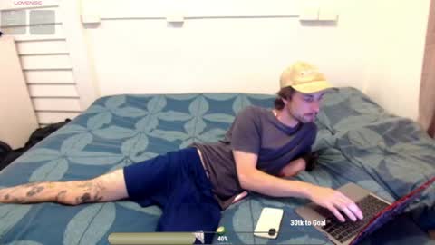 RickyLee online show from April 29, 9:02 am