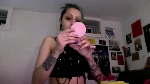 KIng Venus online show from December 8, 2:18 am