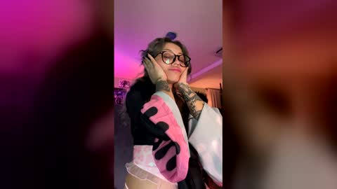 KIng Venus online show from February 28, 3:07 am