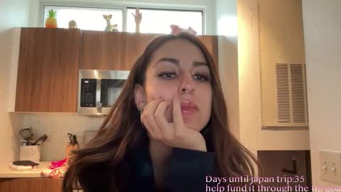 Snapshot of thegabzilla chatting on February 2, 10:41 pm thegabzilla online show from February 2, 10:41 pm