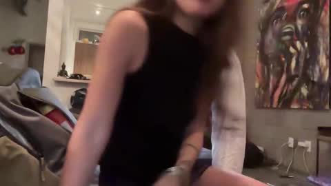 Snapshot of thegabzilla chatting on March 12, 2:18 am thegabzilla online show from March 12, 2:18 am