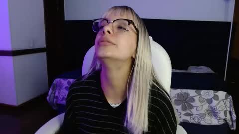 Peyton online show from February 3, 3:04 am