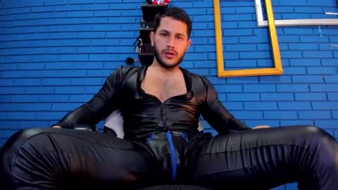 Ian Deniel online show from December 13, 10:45 pm