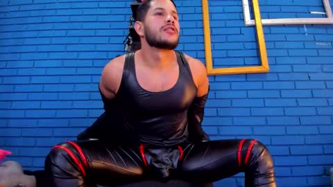 Ian Deniel online show from December 14, 7:25 pm