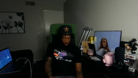 IXMCOUPLE444 online show from February 7, 1:09 am